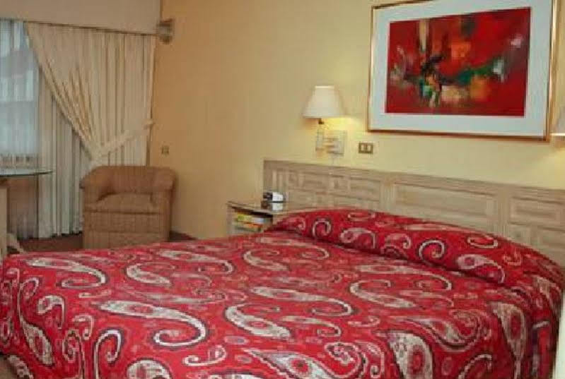Hotel Maria Angola Lima Eksteriør bilde